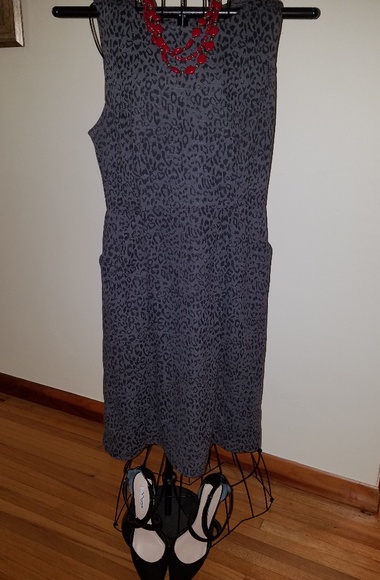 Dress - Picture 2 of 6